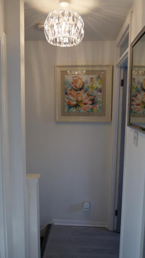 Milton Keynes Luxury Short Stay House With Wifi And Free Parking Wolverton  Exterior foto